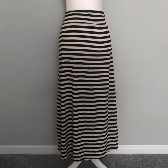 Charlotte Russe Dresses & Skirts - Vintage Black & White Maxi Skirt